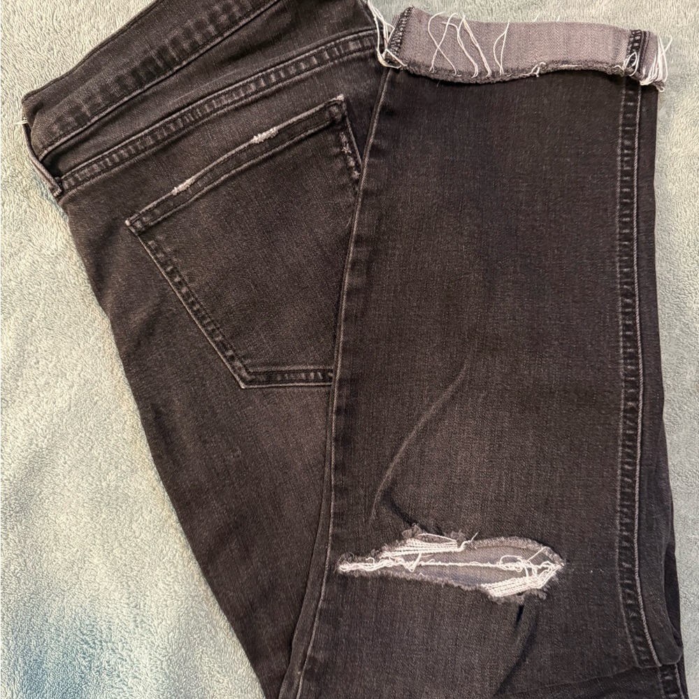 Old Navy Women's Black Distressed Straight Leg Jeans